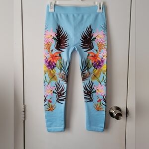 Blue tropical floral seamless leggings capris